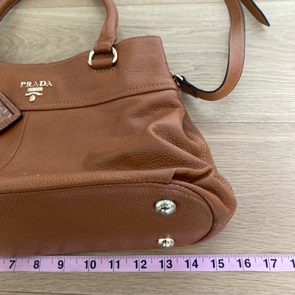 Large Caramel Brown Authentic Leather Crossbody/Shoulder Bag - Picture 9 of 14